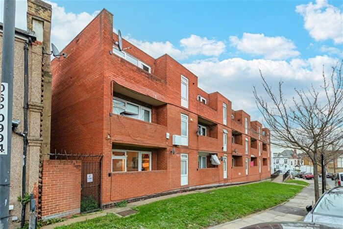 1 Bedroom Flat For Sale In Mineral Street, London, SE18