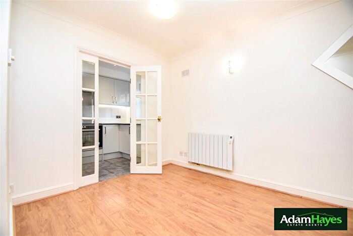 1 Bedroom Flat To Rent In Christchurch Avenue, North Finchley, N12