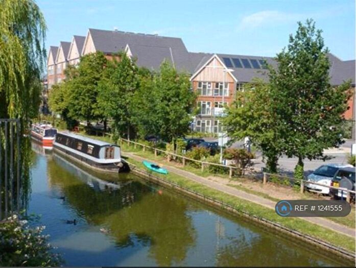 2 Bedroom Flat To Rent In Dunlin House, Milton Keynes, MK2