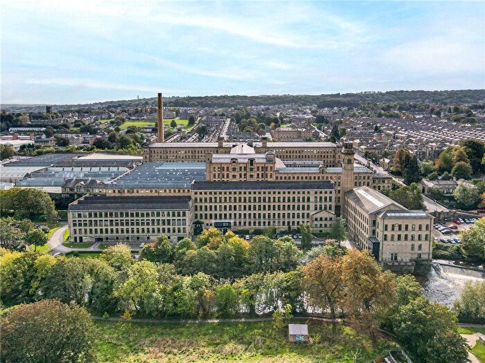 2 Bedroom Flat For Sale In Victoria Road, Saltaire, Shipley, West Yorkshire, BD18