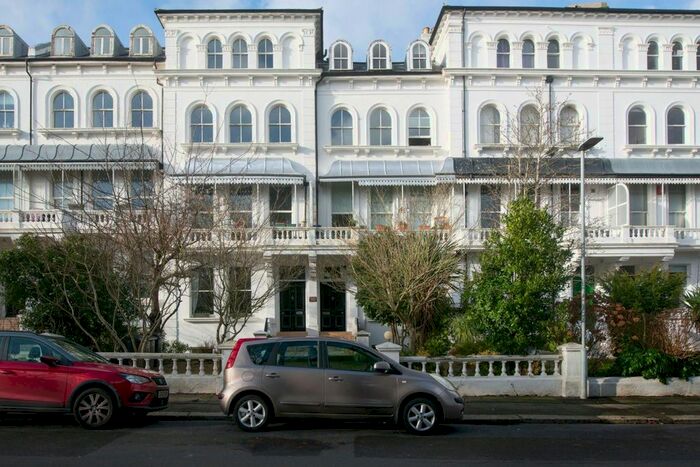 2 Bedroom Flat To Rent In Markwick Terrace, St. Leonards-On-Sea, East Sussex, TN38