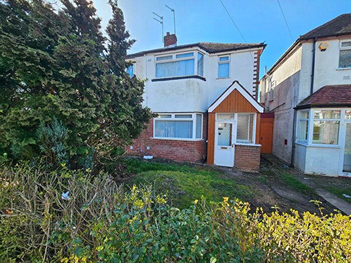 2 Bedroom Semi Detached House For Sale In Lower White Road, Quinton, B32