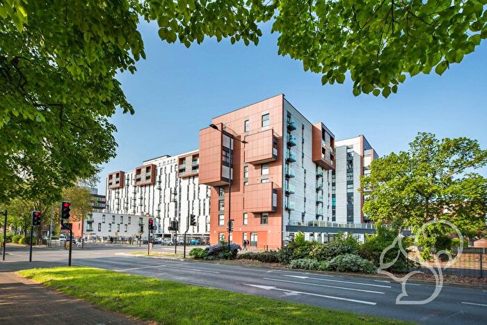 1 Bedroom Flat To Rent In Beaumont Court, Victoria Avenue, SS2