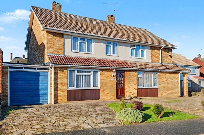 3 Bedroom Semi-Detached House For Sale In Canuden Road, Chelmsford, CM1