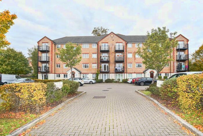 2 Bedroom Flat To Rent In Ripon Court, Ribblesdale Avenue, London, N11