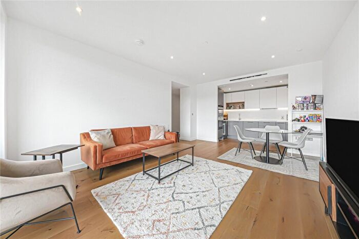 2 Bedroom Apartment To Rent In Fisherton Street, London, NW8