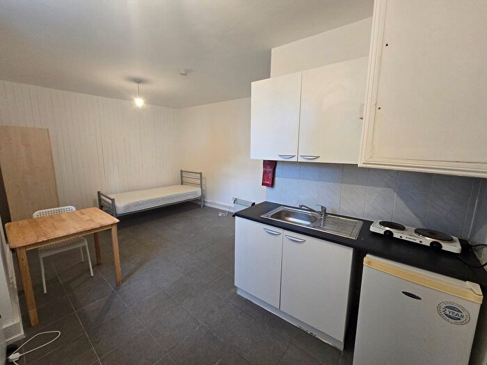 Studio To Rent In Kent House Road, Bromley, SE26