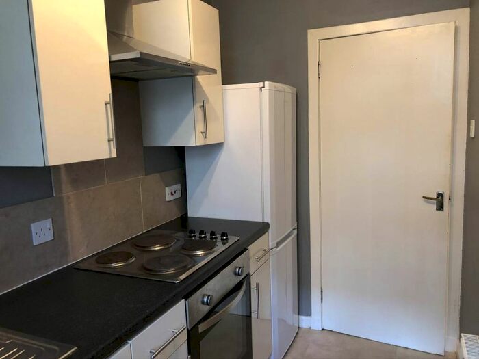 1 Bedroom Flat To Rent In Springhill, Dundee, DD4