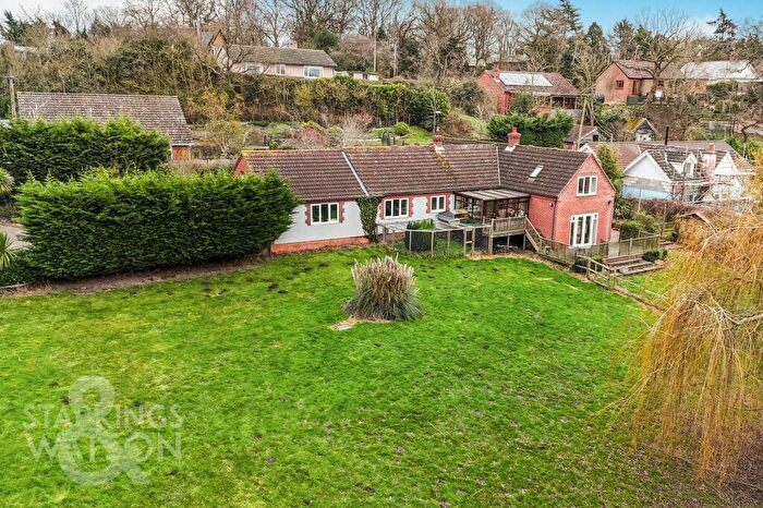 5 Bedroom Chalet For Sale In Church Lane, Haddiscoe, NR14