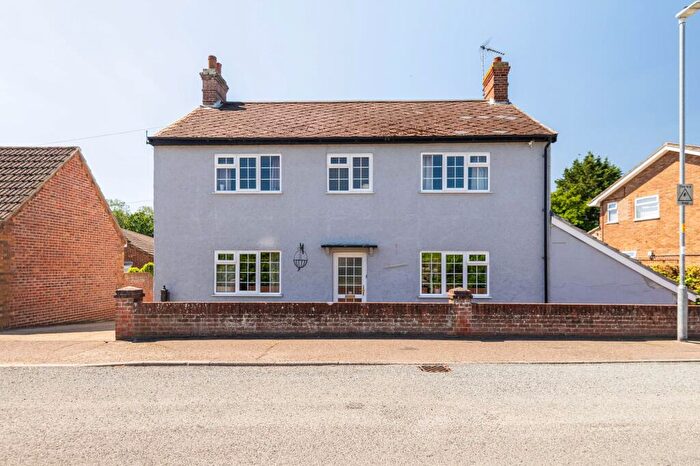 4 Bedroom Detached House For Sale In Station Road South, Belton, NR31