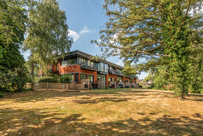 1 Bedroom Flat For Sale In Weybrook House, Catteshall Lane, Godalming, GU7