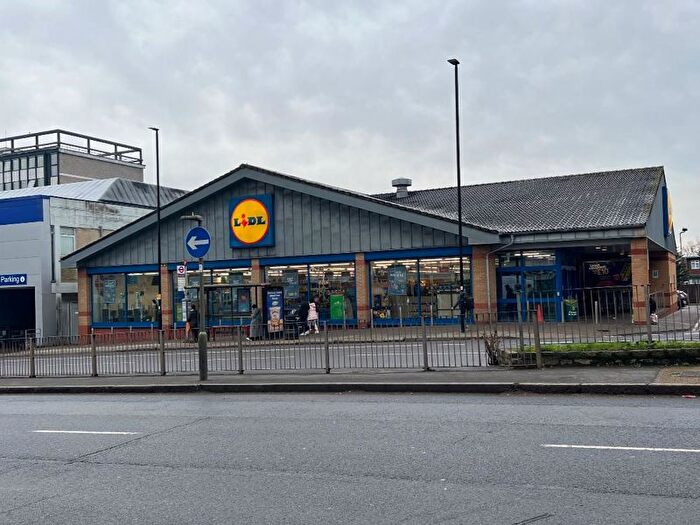 1 Bedroom Property To Rent In High Street, Edgware, HA8