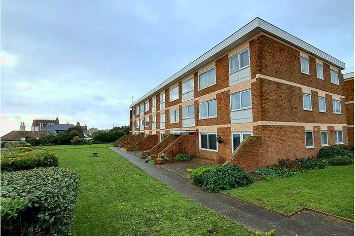 2 Bedroom Flat To Rent In Copperfield Court, Thanet, Broadstairs, CT10