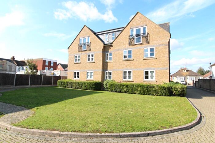 1 Bedroom Flat To Rent In The Hawthorns, Meadow Road, Benfleet, Essex, SS7