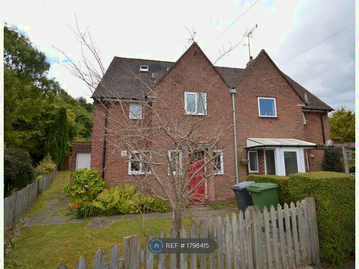 5 Bedroom Semi-Detached House To Rent In Somers Close, Winchester, SO22