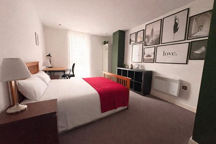 1 Bedroom Apartment To Rent In Admiral House, Newport Road, Cardff, CF24