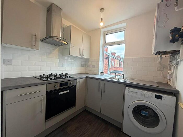 3 Bedroom House To Rent In Victoria Street, Mansfield, NG18
