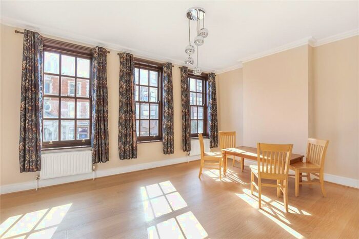 3 Bedroom Apartment To Rent In Mare Street, London, E8