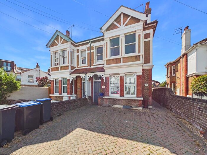 2 Bedroom Maisonette To Rent In Northcourt Road, Worthing, BN14