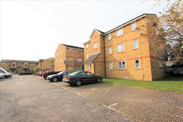 1 Bedroom Flat To Rent In Milestone Close, London, N9