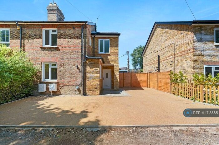 3 Bedroom Semi-Detached House To Rent In Guildford Road, Normandy, Guildford, GU3