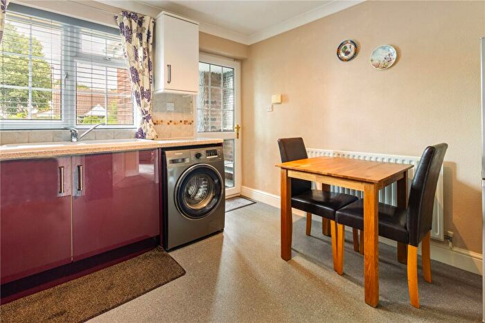 2 Bedroom Bungalow For Sale In Southlands Drive, Morton, DN21
