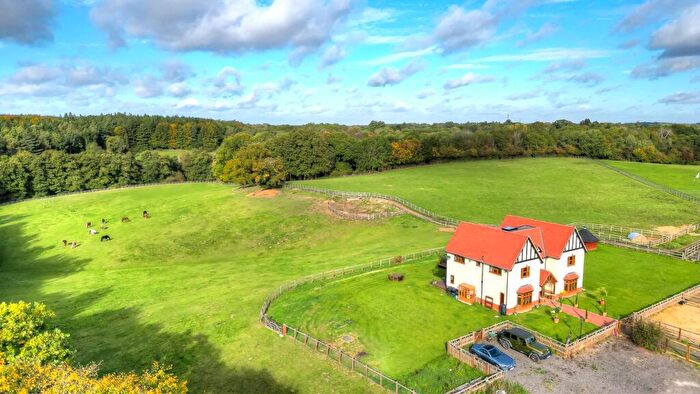 4 Bedroom Detached House For Sale In Sandpit Lane, Brentwood, CM14