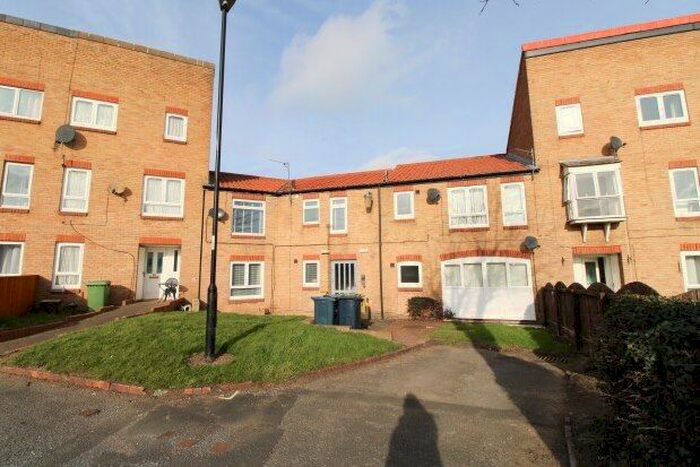 2 Bedroom Flat To Rent In Cherwell, Washington, NE37