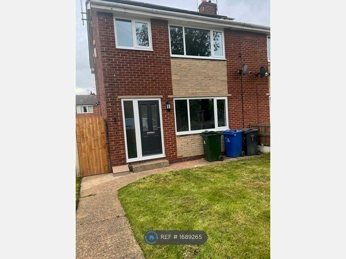 3 Bedroom Semi-Detached House To Rent In Birchwood Close, Thorne Doncaster, DN8