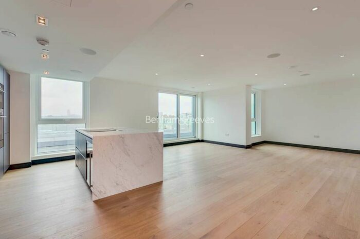 3 Bedroom Flat To Rent In Sovereign Court, Hammersmith, W6