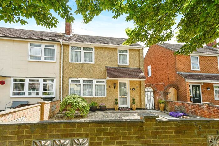 3 Bedroom Semi-Detached House For Sale In Frobisher Drive, Swindon, SN3