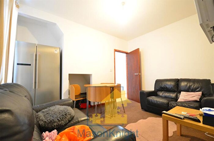 4 Bedroom Terraced House To Rent In St. Stephens Road Selly Oak, B29