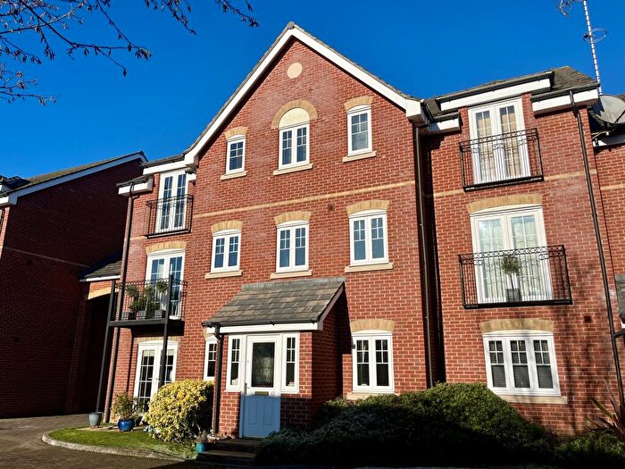 2 Bedroom Flat For Sale In Meadowview, Hungerford, West Berkshire, RG17