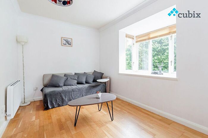 1 Bedroom Terraced House To Rent In Chaucer Drive, London, Elephant And Castle, SE1