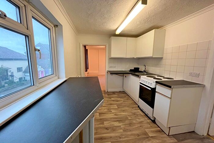 1 Bedroom Flat To Rent In West Street, Storrington, RH20