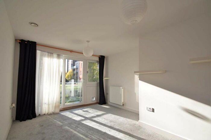 1 Bedroom Flat To Rent In Southampton, SO15
