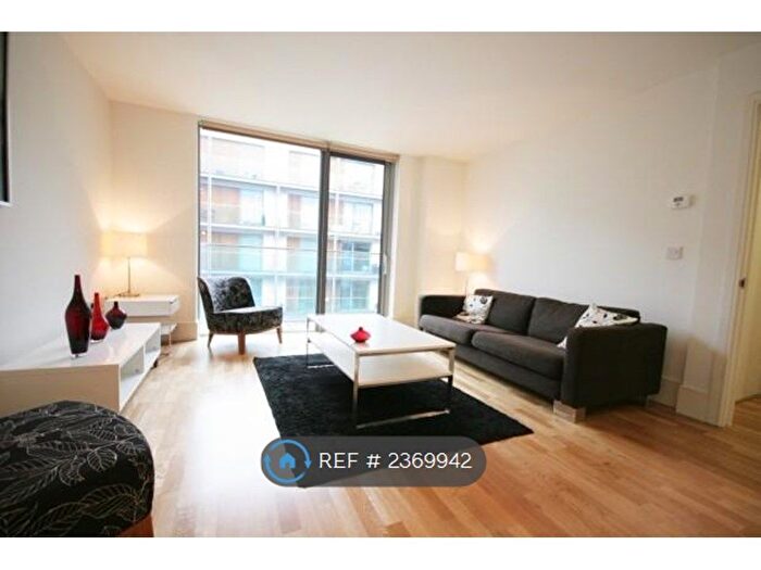 1 Bedroom Flat To Rent In Highbury Stadium Square, London, N5