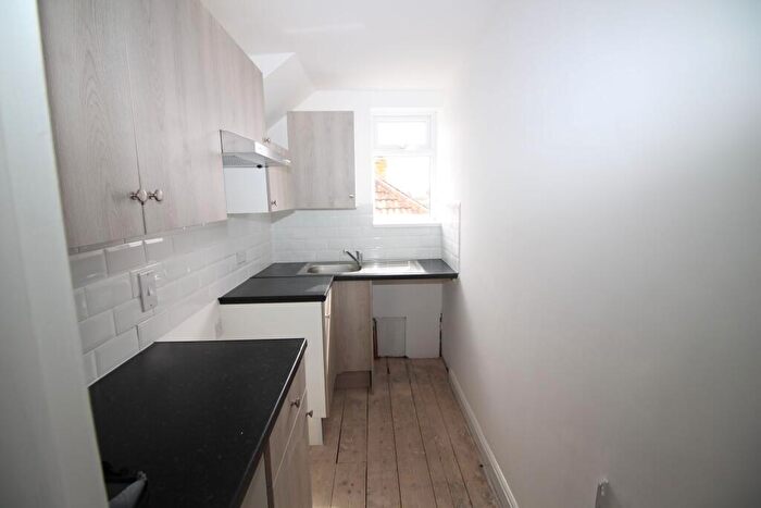 1 Bedroom Flat To Rent In Rodney Court, - Wellesley Road, Clacton-on-Sea, CO15