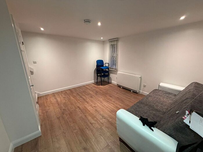 1 Bedroom Flat To Rent In Burnell Walk, London, SE1