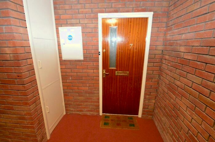 2 Bedroom Flat To Rent In Priory Road, Edgbaston, Birmingham, B5