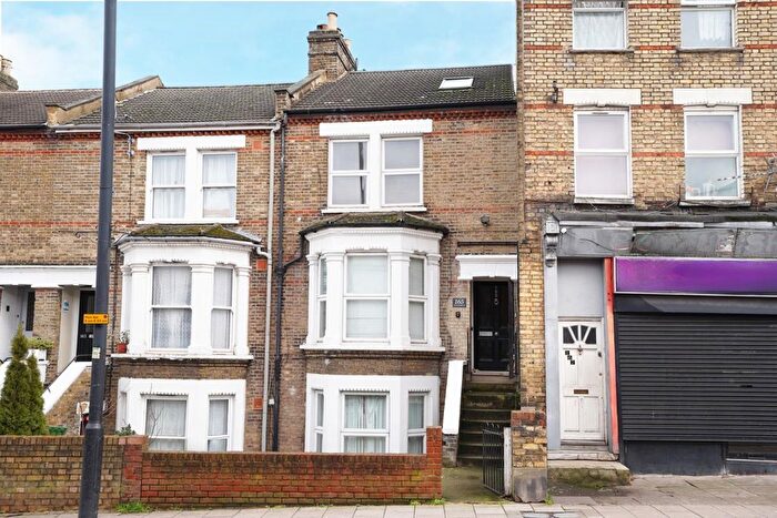 2 Bedroom Flat For Sale In Norwood High Street, West Norwood, London, SE27