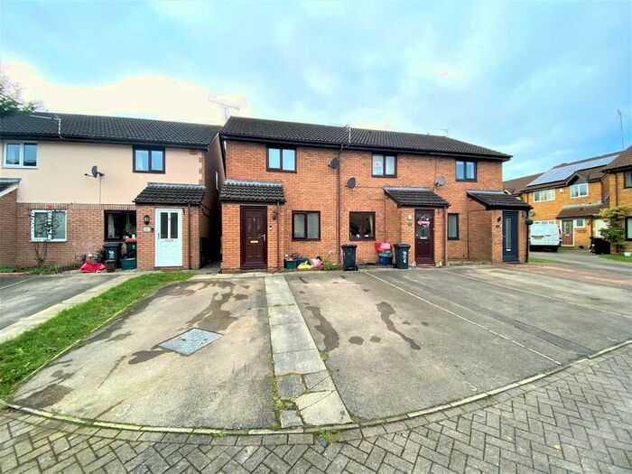 2 Bedroom Terraced House To Rent In Honeysuckle Close, Rogerstone, Newport, NP10