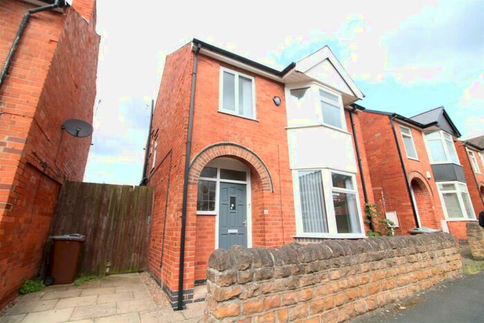 5 Bedroom House To Rent In Johnson Road, Nottingham, NG7