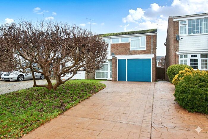 3 Bedroom End Of Terrace House For Sale In Montrose Close, Frimley, Camberley, Surrey, GU16