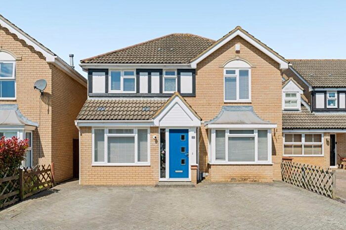 4 Bedroom Detached House For Sale In Trajan Gate, Stevenage, SG2