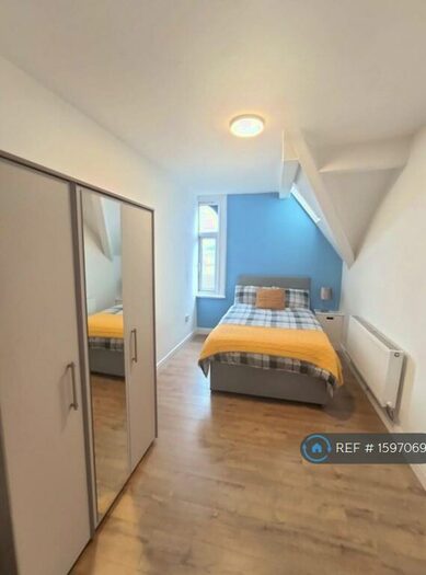 3 Bedroom Flat To Rent In Copson Street, Manchester, M20