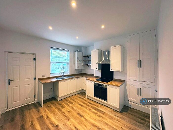 4 Bedroom Terraced House To Rent In Brooklyn Road, Sheffield, S8