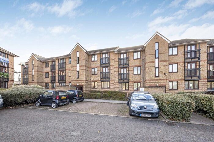 2 Bedroom Flat For Sale In Chopwell Close, London, E15
