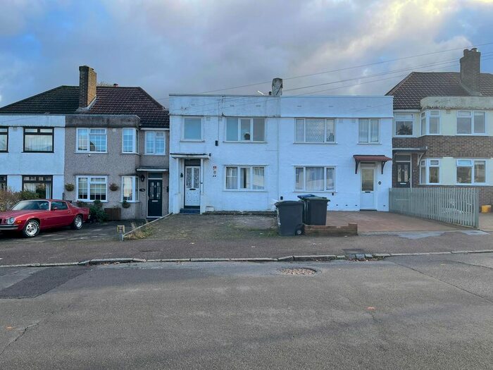 4 Bedroom Terraced House To Rent In Benhurst Gardens, South Croydon, CR2