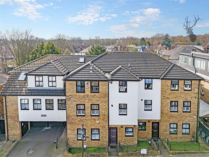 1 Bedroom Flat To Rent In Queens Road, Buckhurst Hill, IG9